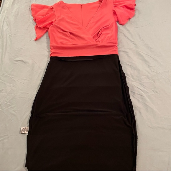 NEW Sangria Women’s Pink & Black V-neck Bodycon Knee Length Size 4 Dress - Picture 9 of 9